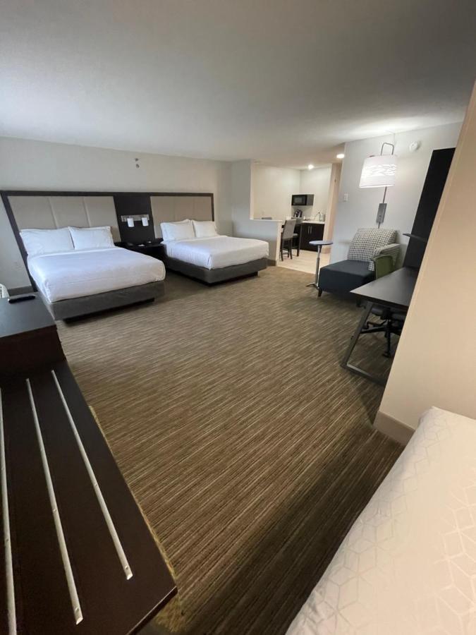 Holiday Inn Express Hotel & Suites Las Vegas By Ihg Exterior foto