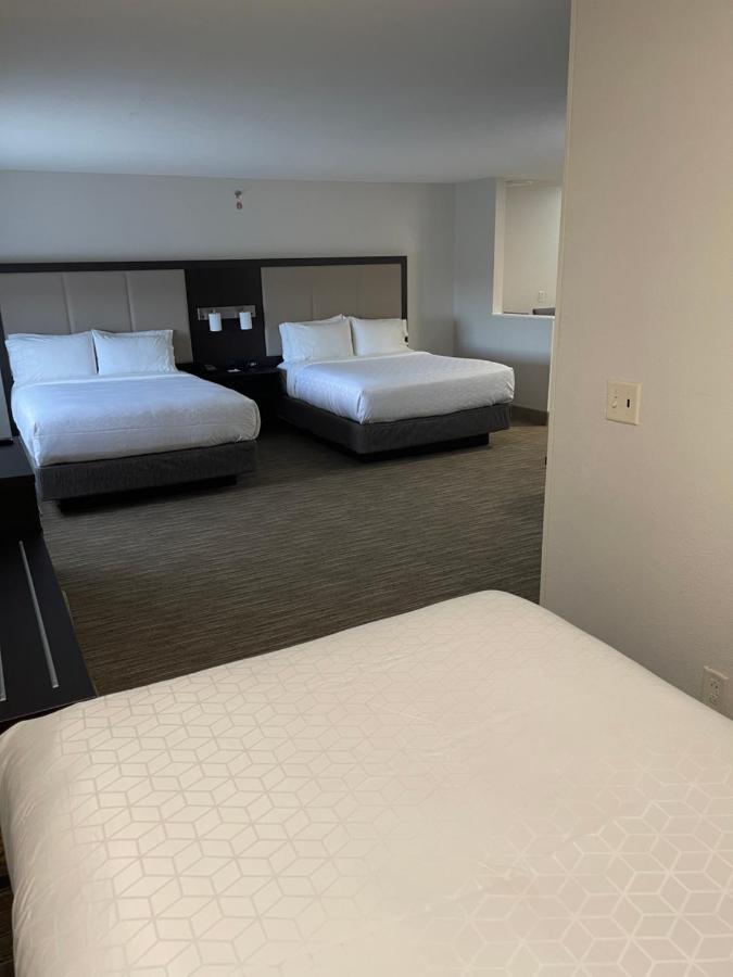 Holiday Inn Express Hotel & Suites Las Vegas By Ihg Exterior foto