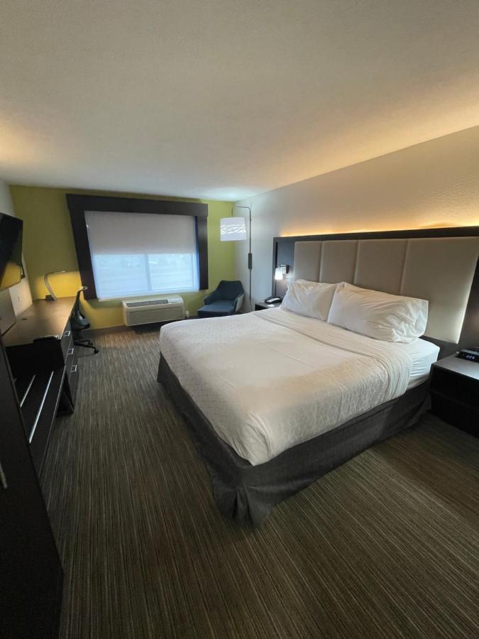 Holiday Inn Express Hotel & Suites Las Vegas By Ihg Exterior foto