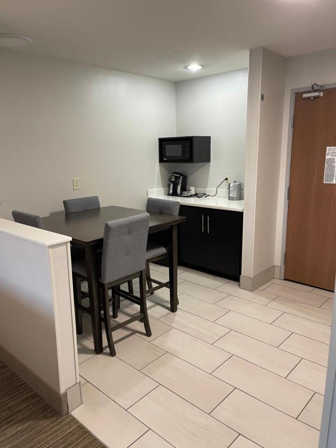 Holiday Inn Express Hotel & Suites Las Vegas By Ihg Exterior foto