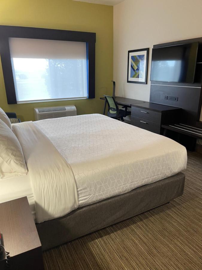 Holiday Inn Express Hotel & Suites Las Vegas By Ihg Exterior foto